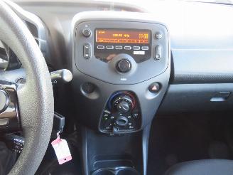 Toyota Aygo 1.0 VVT-I  57.000km nap X Fun  2019 5drs Airco picture 11