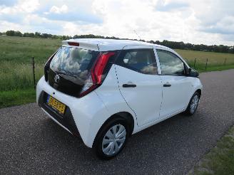 Toyota Aygo 1.0 VVT-I  57.000km nap X Fun  2019 5drs Airco picture 12