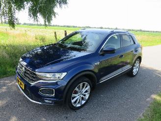 Volkswagen T-Roc 2.0 TSi 190pk  4 Motion R Sport 4X4 2019 190pk Automaat Camera Sport vol optie picture 3
