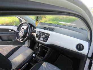 Volkswagen Up! 1.0 Snow Edition  195.000km Nap Airco luxe uitvoering 2012 Euro 6 picture 19