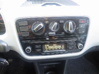 Volkswagen Up! 1.0 Snow Edition  195.000km Nap Airco luxe uitvoering 2012 Euro 6 picture 17