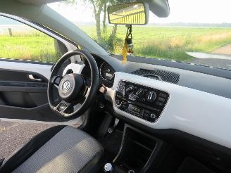 Volkswagen Up! 1.0 Snow Edition  195.000km Nap Airco luxe uitvoering 2012 Euro 6 picture 18
