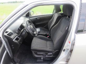 Suzuki Swift 1.2 94pk  Automaat 5Drs 68.000km Nap Airco Exclusief  2015-12 picture 17