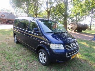 Schade camper Volkswagen  Multvan Vip Bus Camper 2.5  174pk Automaat Luchtvering Lang Dubbel schuifdeur 2009/10