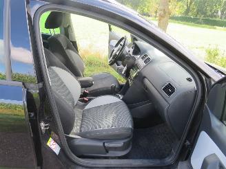 Volkswagen Polo 1.4-16V 86pk Cross Trekhaak | Airco | Cruise | Mistlampen | Stoelverwarming picture 2