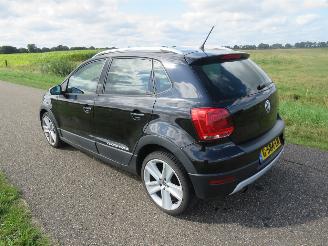 Volkswagen Polo 1.4-16V 86pk Cross Trekhaak | Airco | Cruise | Mistlampen | Stoelverwarming Schadevrij picture 2