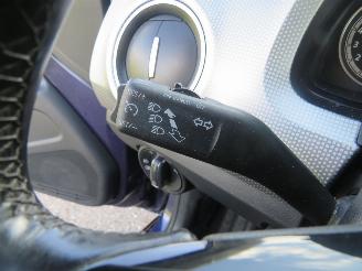 Volkswagen Up! 1.0 High UP  89.000KM 5drs Nap Camera Navigatie  Airco  stormschade  2015 picture 11