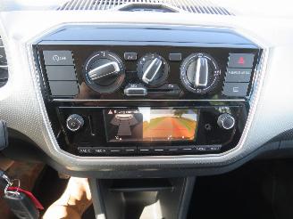 Volkswagen Up! 1.0 High UP  89.000KM 5drs Nap Camera Navigatie  Airco  stormschade  2015 picture 5