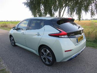 Nissan Leaf 2.ZERO EDITION 40 kWh Elektrisch Automaat Camera Stoelverwarming Navigatie schadevrij picture 2