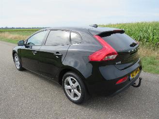 Unfallwagen Volvo V-40 2.0 T2 122pk Nordic+ 130.000km nap 5drs Airco Stoelverwarmig Navigatie Camera  [ nieuwstaat 2017/3