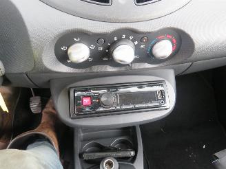 Renault Twingo 1.2 16v 2012-12   Airco  Schadevrij  nette auto picture 7