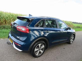 Kia Niro 1.6 GDI Aut  102.000km nap  Hybride Elektrisch  Furst Edition benzine Camera Navigatie  Leer picture 2