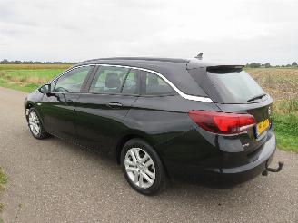 Opel Astra SPORTS TOURER+ 1.0 105pk BUSINESS 170.000km nap Camera navigatie 2016 picture 9