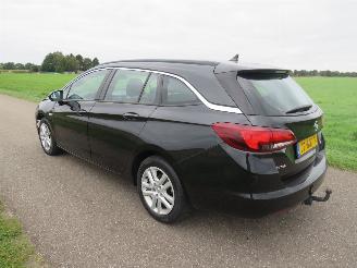 Opel Astra SPORTS TOURER+ 1.0 105pk BUSINESS 170.000km nap Camera navigatie 2016 picture 4