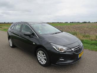 Opel Astra SPORTS TOURER+ 1.0 105pk BUSINESS 170.000km nap Camera navigatie 2016 picture 21