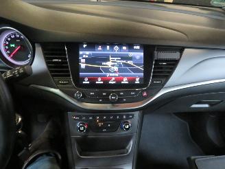 Opel Astra SPORTS TOURER+ 1.0 105pk BUSINESS 170.000km nap Camera navigatie 2016 picture 13