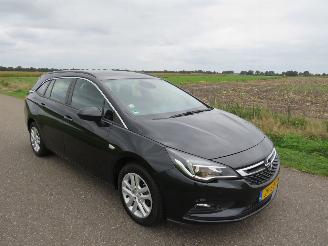 Opel Astra SPORTS TOURER+ 1.0 105pk BUSINESS 170.000km nap Camera navigatie 2016 picture 19