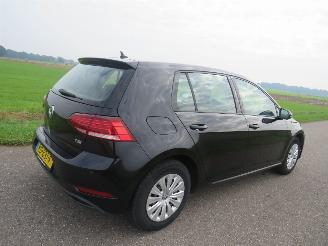 Damaged car Volkswagen Golf 1.0 TSI 110PK 5drs Camera Navigatie Clima  2017  Top Top Staat 2017/10