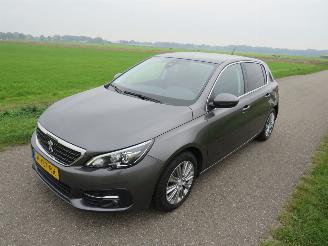 Peugeot 308 1.2 110pk Pure Tech 133.000km nap Camera Navigatie clima  panoramadak  2020 nieuwstaat picture 22