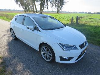 Seat Leon 1.4 TSi 140pk FR Business vol optie  Alcantara leer  Sport picture 2
