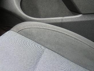 Volkswagen Golf 1.2 TSi Trend Edition 216.000km  Navigatie Stoelverwarming Aircoclima Bleu motion picture 15