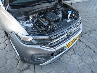 Volkswagen T-Cross 1.0 TSi Life 95pk Euro 6 Camera Navigatie clima sportstoelen  enz enz picture 5