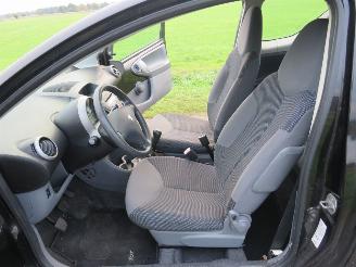 Peugeot 107 1.0 12v XS 68pk Splinter Nieuwe Apk  2008   Airco Topstaat picture 2