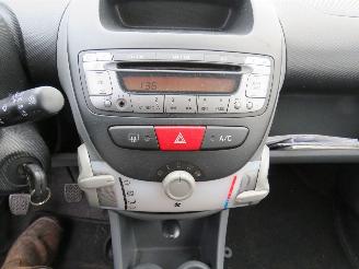 Peugeot 107 1.0 12v XS 68pk Splinter Nieuwe Apk  2008   Airco Topstaat picture 20