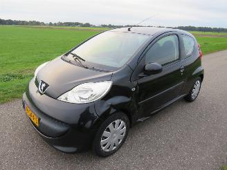 Peugeot 107 1.0 12v XS 68pk Splinter Nieuwe Apk  2008   Airco Topstaat picture 17