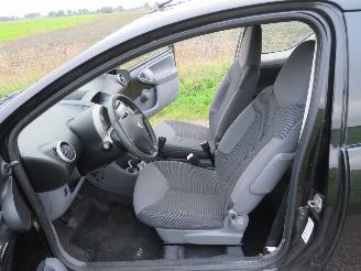 Peugeot 107 1.0 12v XS 68pk Splinter Nieuwe Apk  2008   Airco Topstaat picture 6