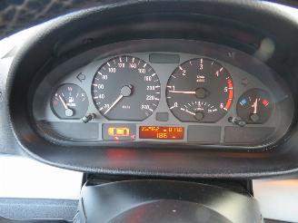 BMW 3-serie 318 D 116 pk  2002 Navigatie Airco  Sedan picture 11