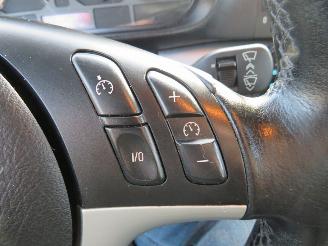 BMW 3-serie 318 D 116 pk  2002 Navigatie Airco  Sedan picture 14