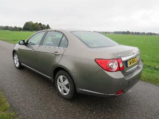Chevrolet Epica 2.5  156pk Executive  6 Cilnder Automaat   Sedan Leer Splinter nieuwe Apk picture 6