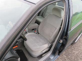 Volkswagen Bora 2.3 V5 Highline Sedan 213000 Airco  Topstaat picture 3