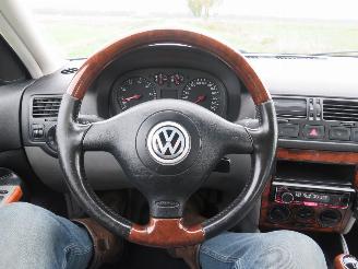 Volkswagen Bora 2.3 V5 Highline Sedan 213000 Airco  Topstaat picture 19