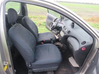Toyota Yaris 1.3 VVT-1 LUNA 2003  NIEUWE APK!!! picture 8