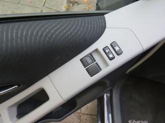 Toyota Yaris 1.3 VVT-1 LUNA 2003  NIEUWE APK!!! picture 7