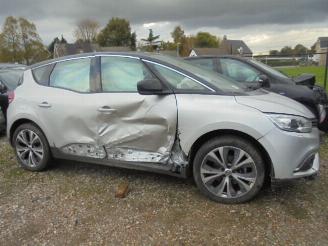 Voiture accidenté Renault Grand-scenic grand-scenic hybride 1.5 DCI 2017/8
