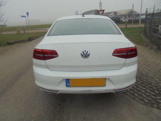 Volkswagen Passat .2.0 BiTDI 4Motion Highline automaat picture 5