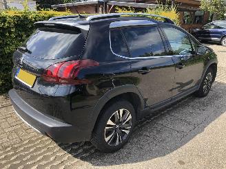 Peugeot 2008 1.2 pure tech GT-LINE picture 3