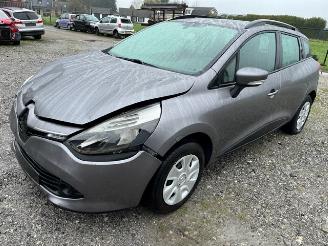 Schadeauto Renault Clio station 2013/8