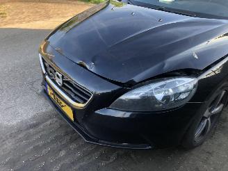 Volvo V-40 V40 1.6 D2 Momentum picture 2