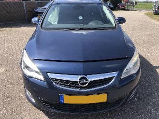 damaged passenger cars Opel Astra Astra 1.4 Cosmo 2010/6