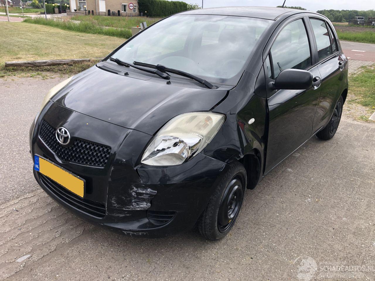 Toyota Yaris 1.0 VVTI