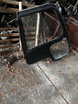 Unfall Kfz Van Willys  yale heftruck deuren 2013/1