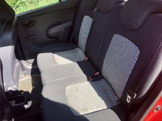 Hyundai I-10 i10 1.0 pure picture 10