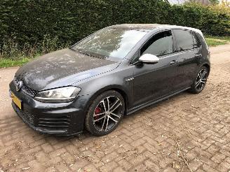 Volkswagen Golf 2.0 TDI GTD picture 2