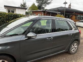 Citroën C4-picasso 1.6  DIESEL picture 2