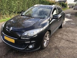 damaged passenger cars Renault Mégane Mégane Estate 1.2 TCe Bose 2013/7