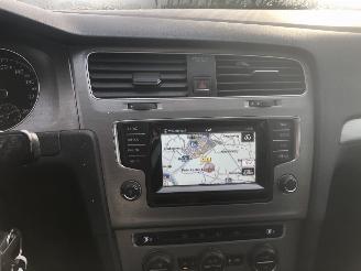 Volkswagen Golf Golf 1.6 TDI Highline BlueMotion picture 12